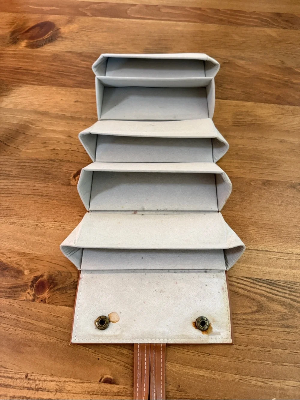 Hanging 6-Pocket Foldable Organizer in Light Gray perfect for sunglasses